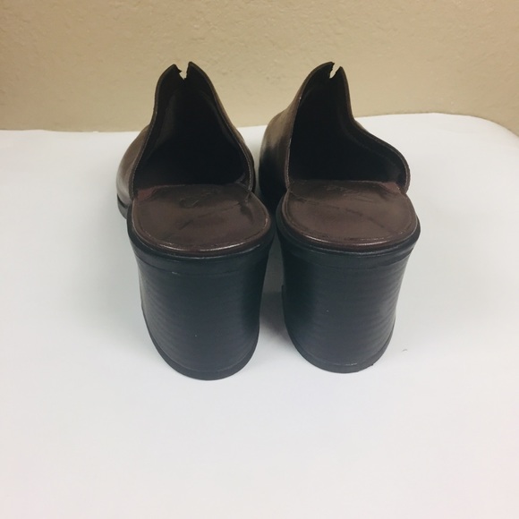 Clarks brown leather slip on size 9.5 M - Picture 5 of 8